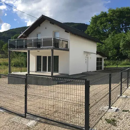 빌라 Prvi, Carevo Polje *