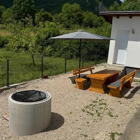 Prvi, Carevo Polje 야이체
